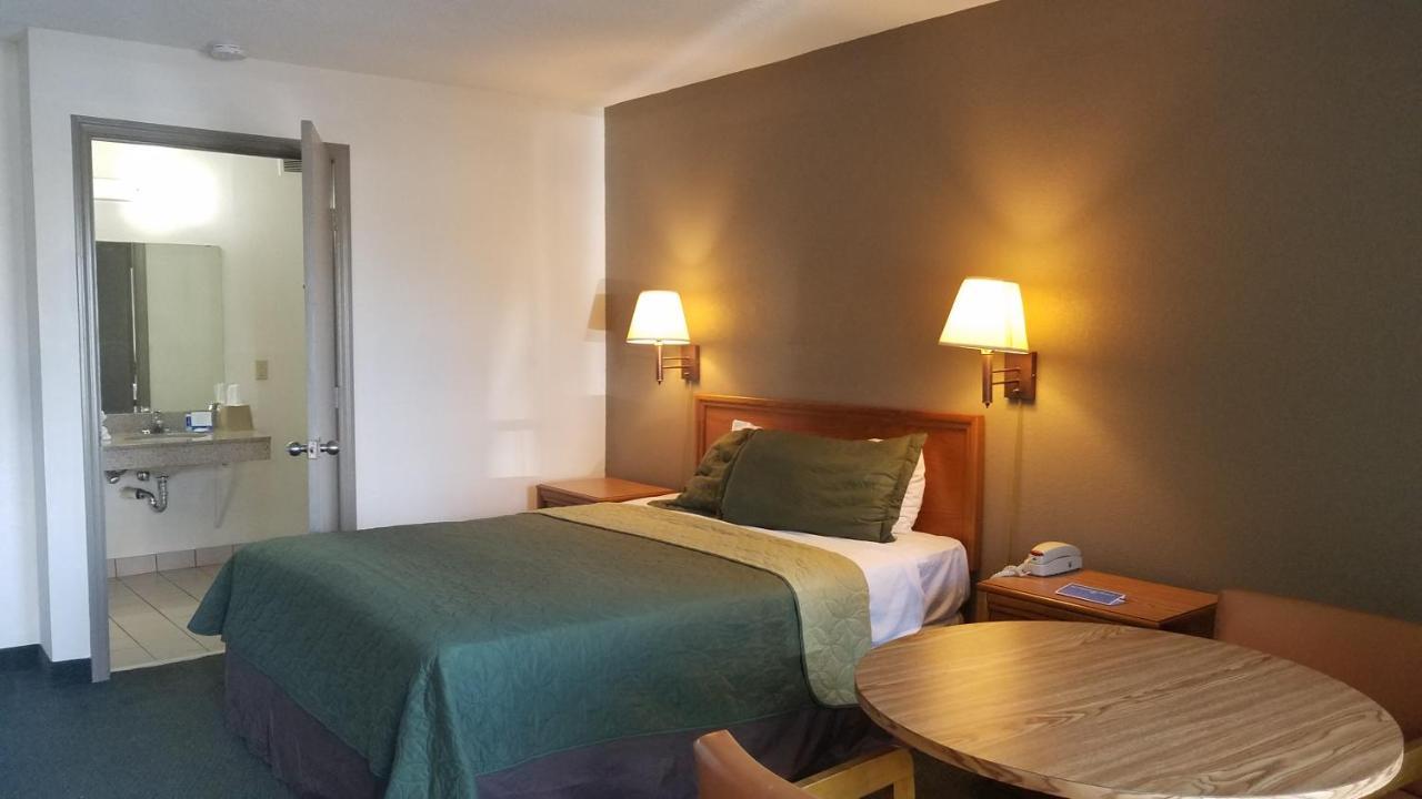 Travelers Inn & Suites Sumter ภายนอก รูปภาพ