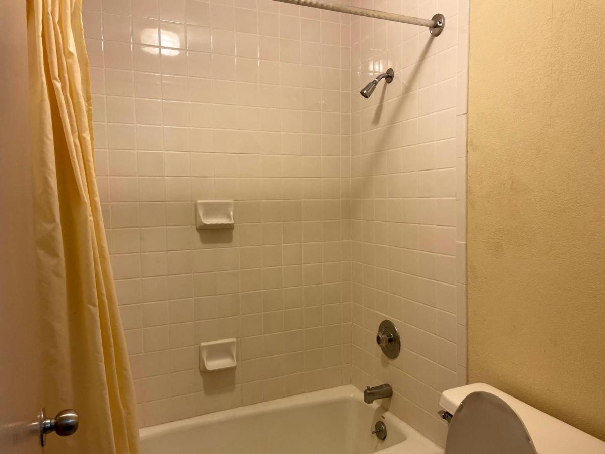 Travelers Inn & Suites Sumter ภายนอก รูปภาพ