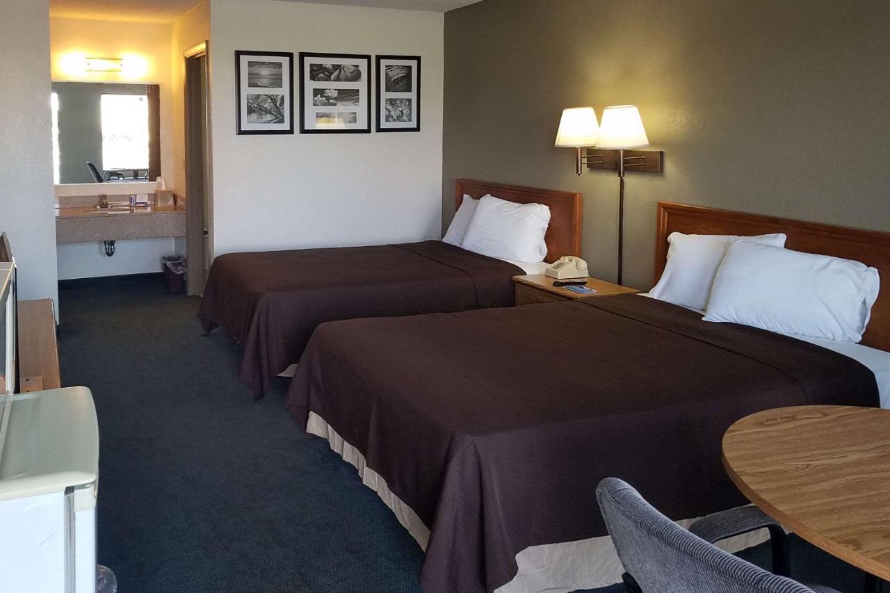 Travelers Inn & Suites Sumter ภายนอก รูปภาพ